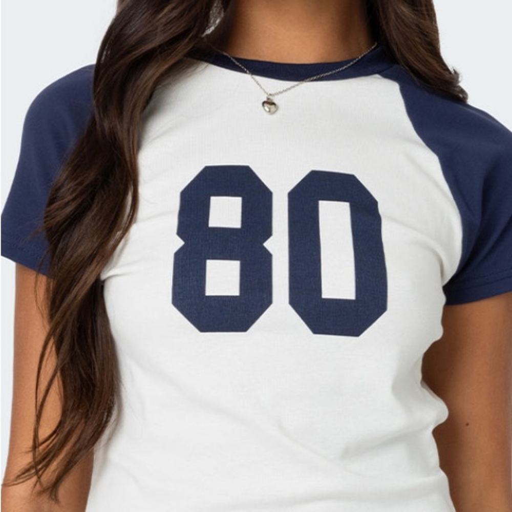 EDIKTED 80s Raglan Tee